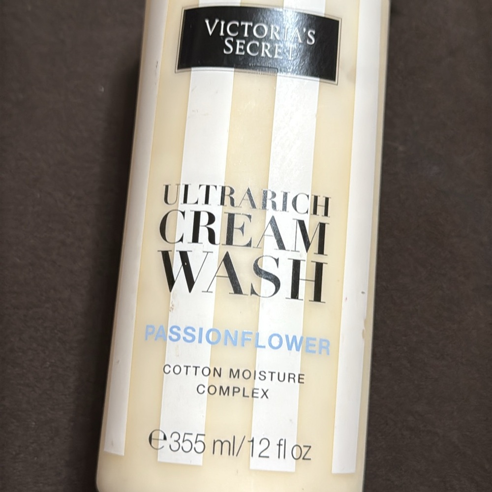 Victoria's Secret Ultrarich Cream Wash Passionflower New Never Used - Picture 2 of 5